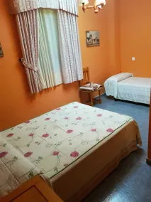 Pension Carmona - Image 4