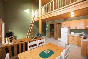 Outlaws Inn by Apex Accommodations - Image 2