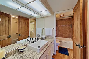 Lavish All-suite W/ Tennis Courts: Near Pool, Golf 4 Bedroom Condo - Image 4