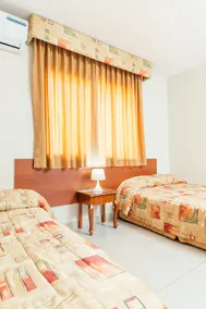 Hotel Del Rey - Image 2