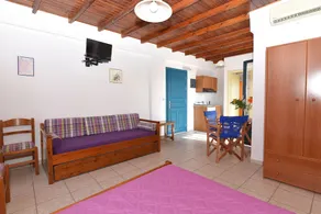Glafki Studios & Apartments - Image 3