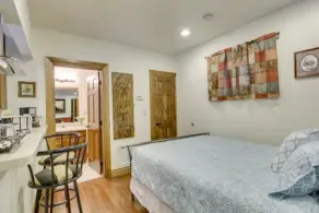 Evie's apartment - Image 3