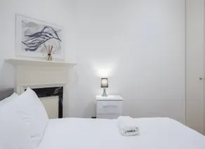 Beautiful apartment in London - Image 2