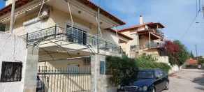 The Athenian Riviera Beach Summer Nest - Image 4