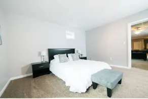 Loft North Shore Apartment Pool Table - Image 2