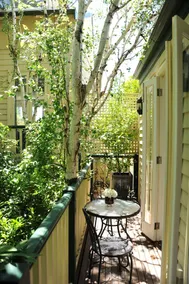 André's Mews - Image 4