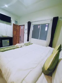 Koh Lanta Guest House (Double Aircon ) - Image 5
