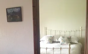Trehane Farmhouse Bed & Breakfast - Image 4