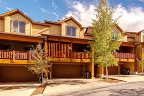 4BR/3.5BA Remarkable Bear Hollow Townhome by RedAwning - Image 4