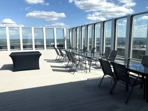 Hanza Tower -M&M Luxury Apartment - Image 2