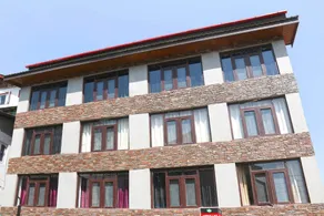 Hotel O Kohsheen Guest House - Image 3