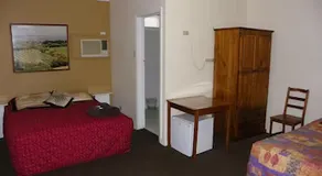 Palms Motel - Image 5