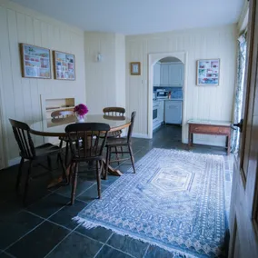 S Howard Bed And Breakfast - Image 5