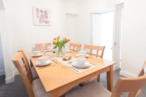 Thorne House - Image 4