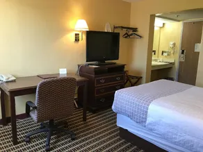 Americas Best Value Inn Centralia - Image 2