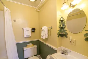 Hancock Inn - Image 2