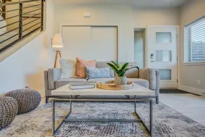 4BR Mnt Viewsmodern Urbanityrooftop Patio - Image 3