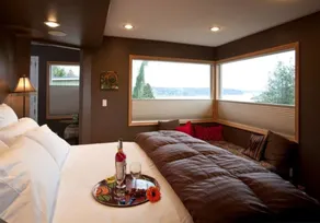 Three Tree Point Bed & Breakfast - Image 4
