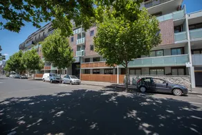 Fitzroy lifestyle 1 bed with pool, spa, sauna & gym - Image 5