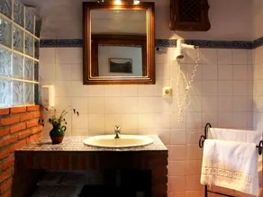 Rural Farmhouse in Valencia de Alcántara With Pool - Image 2
