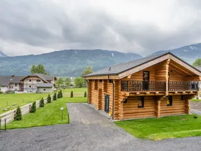 Cozy Holiday Home in Jenig With Skiing Near - Image 2