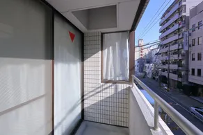 Osaka Namba Rakuraku Hotel - Image 3