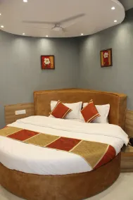 Hotel Prince Inn - Image 2