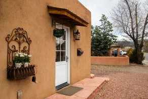 2 Bedroom - In Railyard, 10 Min. Walk to Plaza - Desert Breeze - Image 4