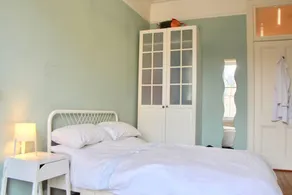 Bright 2 Bedroom Flat Next To The Meadows - Image 5