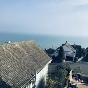 Seaside Escape at Looe Apartment - Image 4