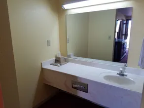 Executive Inn - Image 5