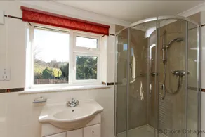 CROYDE RAMBLERS | 4 Bedrooms | Croyde | Sleeps 8 | Swimming Pool | Hot Tub Hire - Image 5