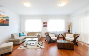Amazing Home in Ist With 3 Bedrooms and Wifi - Image 5