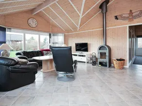Charming Holiday Home in Falster With Jacuzzi - Image 3