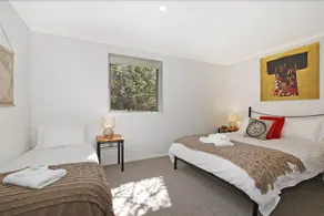 Cedar 6 - fully renovated apartment - Image 2