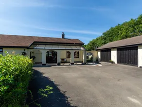 Tastefully Decorated Holiday Home With Bright Conservatory and View of the Country Estate - Image 4