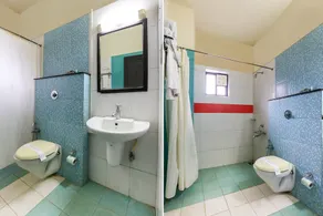 Hotel Sri Sai Inn by OYO Rooms - Image 2
