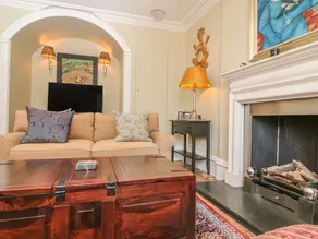 4 Maidens Row - Image 4