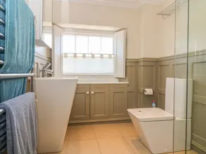 4 Maidens Row - Image 2