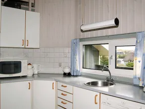 Luxurious Holiday Home in Ringkøbing With Indoor Whirlpool - Image 5
