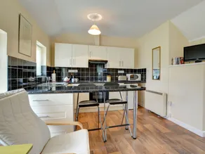 Spacious Holiday Home in Felindre With Garden - Image 3