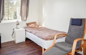 Nice Home in Florø With 9 Bedrooms and Wifi - Image 5