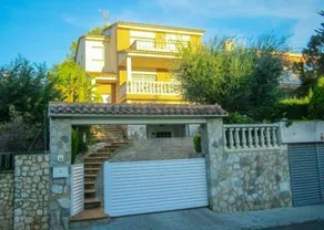 Villa With 4 Bedrooms in Cunit, With Wonderful sea View, Private Pool, Enclosed Garden - 700 m From the Beach - Image 3