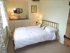 1 Arthur Cottages - Image 3