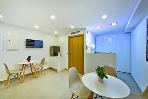 Poble Espanyol Apartments - Image 2