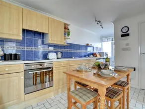 Quaint Apartment in Cornwall With Swimming Pool - Image 2