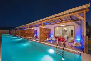 Kozanos Suites with Private Pool - Image 3