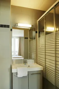 Hotel Montmartre Clignancourt - Image 4