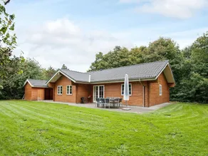 Spacious Holiday Home in Toftlund With Whirlpool - Image 4