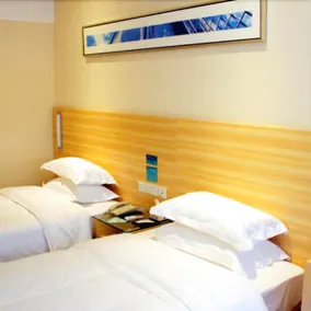 City Express Inn - Image 5